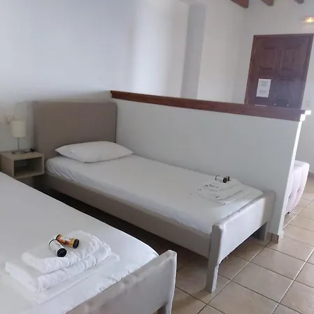 Liogerma * Tsoukaládhes